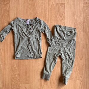 FAIR condition Sage green Lou Lou and company top and bottoms set 3-6 months